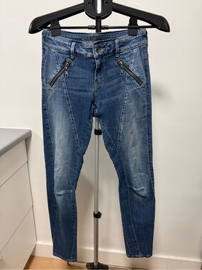 Guess Skinny Jeans Size 27 Blue Denim Moto Style Zip Pocket Distressed